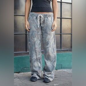 NWT Brandy Melville Camo Sweatpants